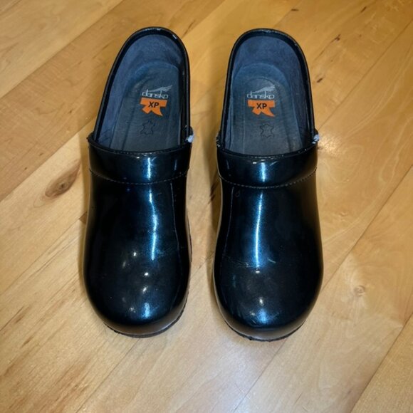 Women’s Dansko Slip-On’s - Picture 4 of 7